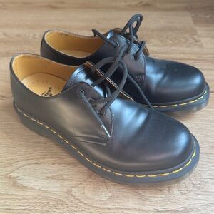 Like new Dr Martens Smooth Leather 1461 Oxford Shoes